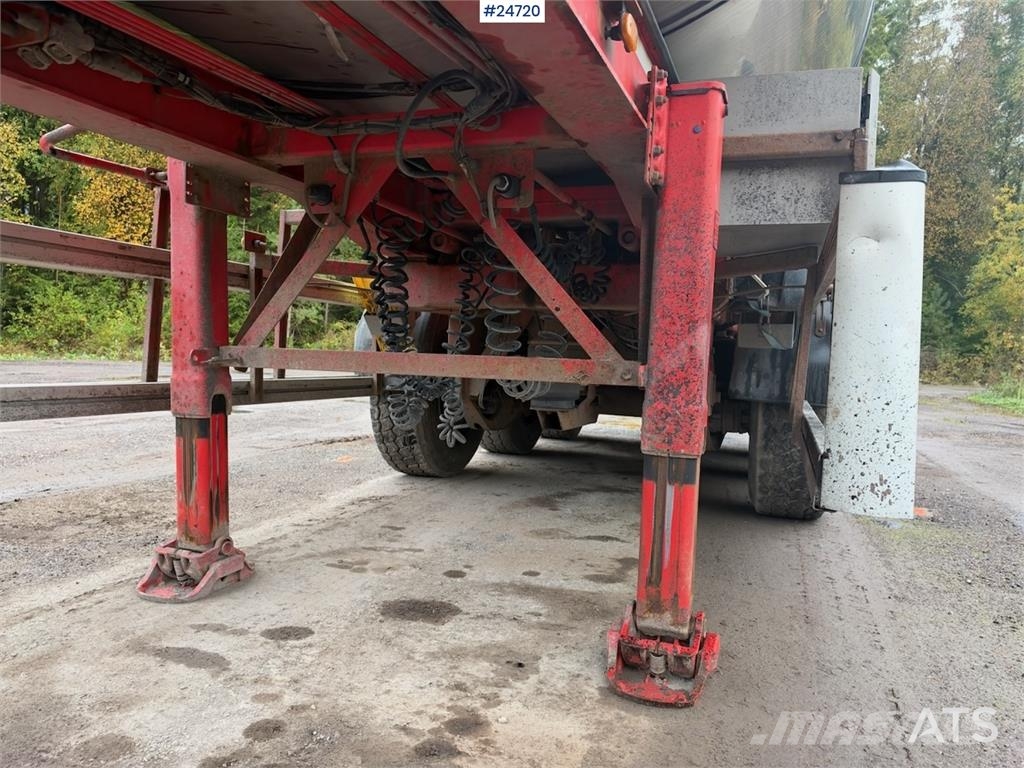 Carnehl Tipping Semi-Trailer with Air-Operated Cover Самосвальные полуприцепы