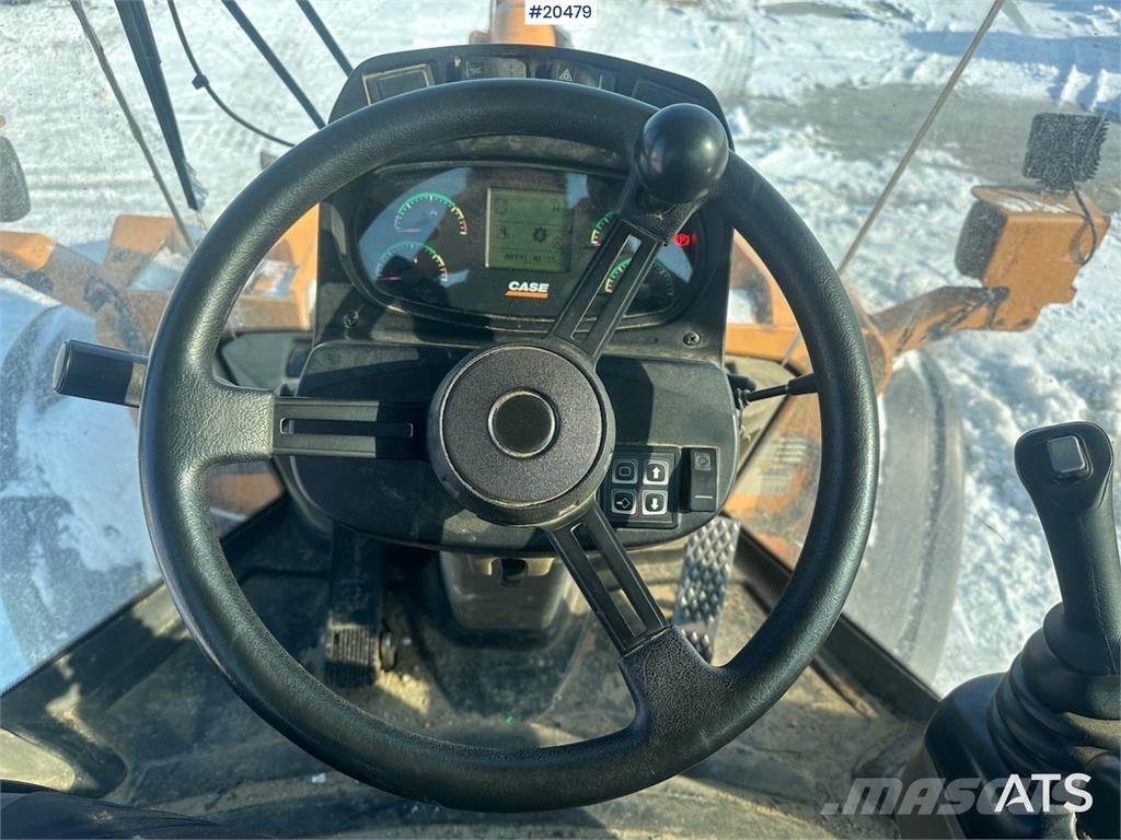 CASE 721E wheel loader w/ bucket. WATCH VIDEO. Wielladers