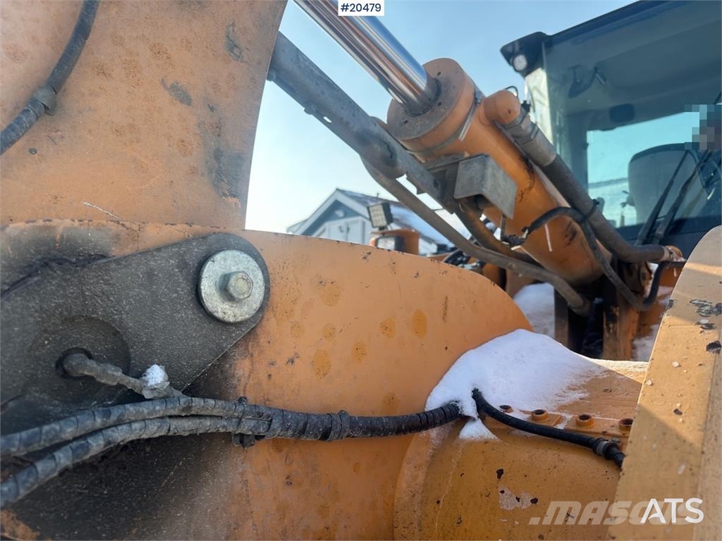 CASE 721E wheel loader w/ bucket. WATCH VIDEO. Wielladers