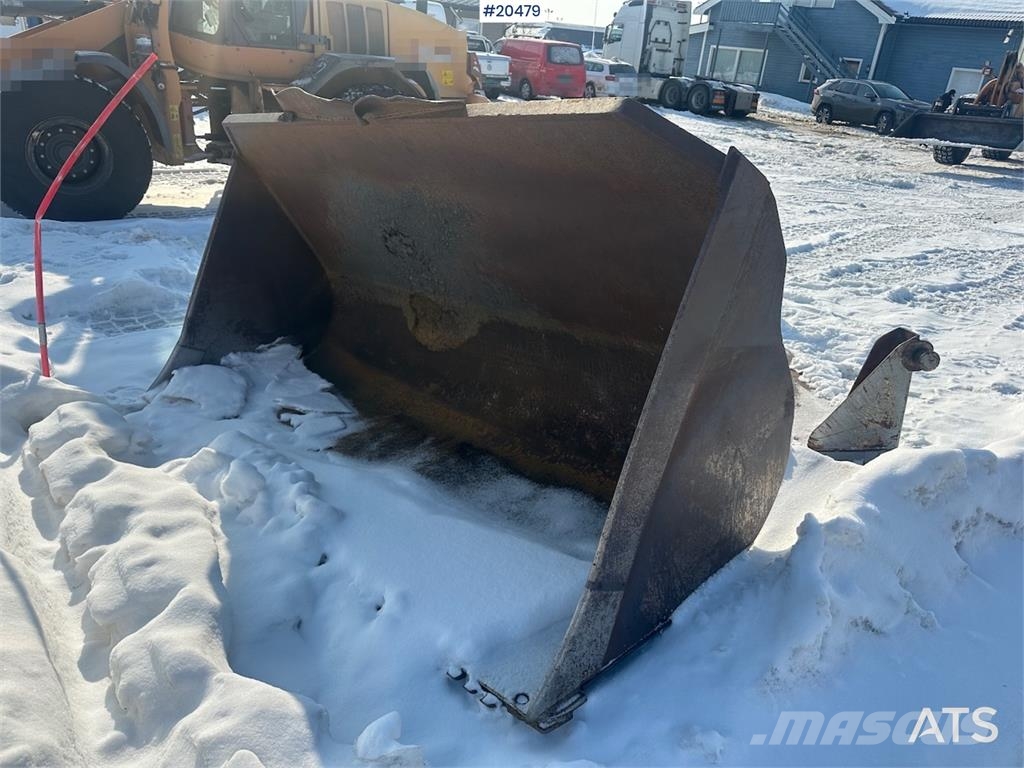 CASE 721E wheel loader w/ bucket. WATCH VIDEO. Wielladers