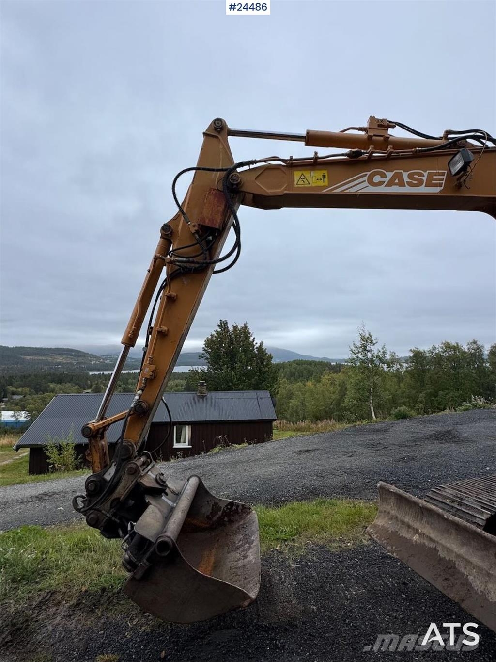 CASE 9007 Tracked Excavator w/ 2 Buckets – 4,770 Hours Lánctalpas kotrók