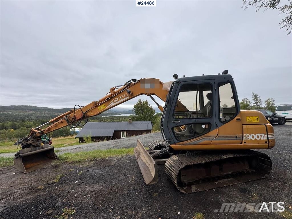 CASE 9007 Tracked Excavator w/ 2 Buckets – 4,770 Hours Lánctalpas kotrók