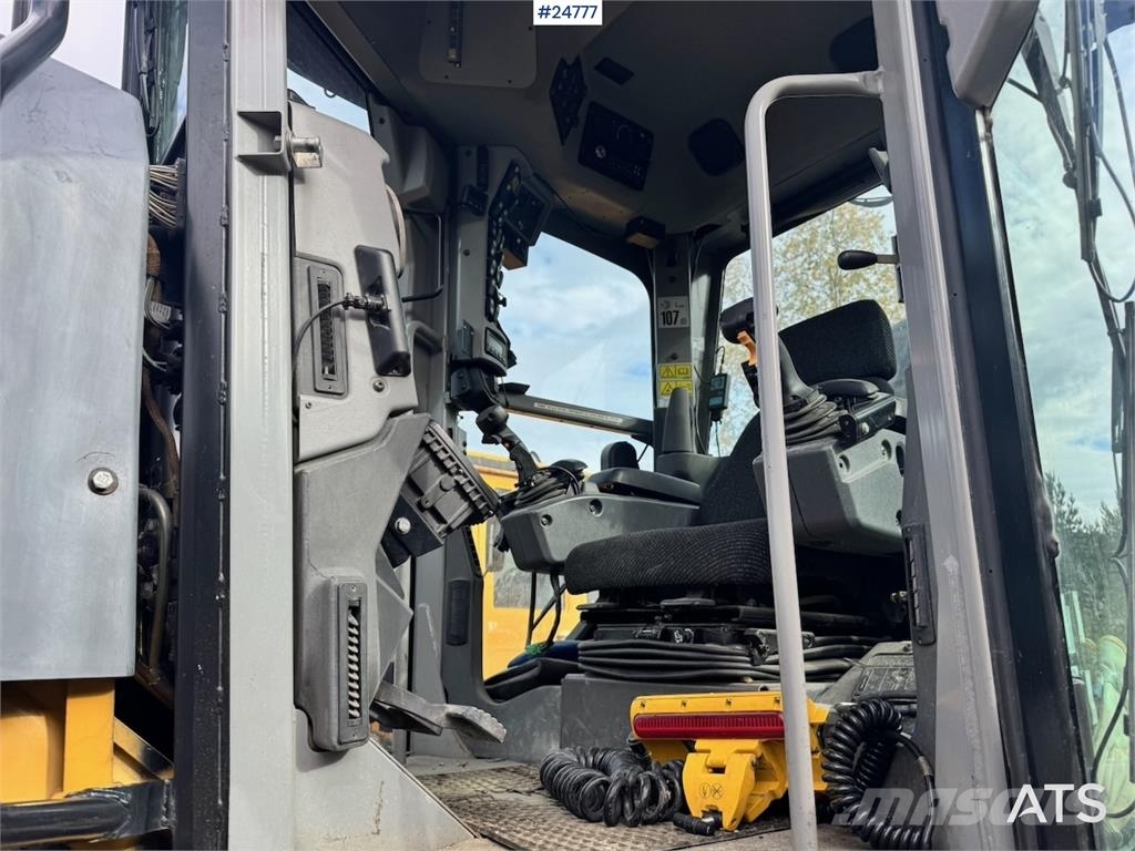 CAT 140M Greyderler