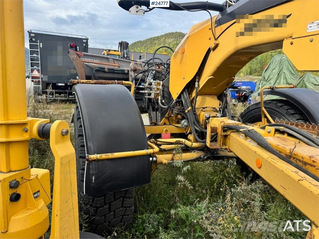 CAT 140M Greyderler
