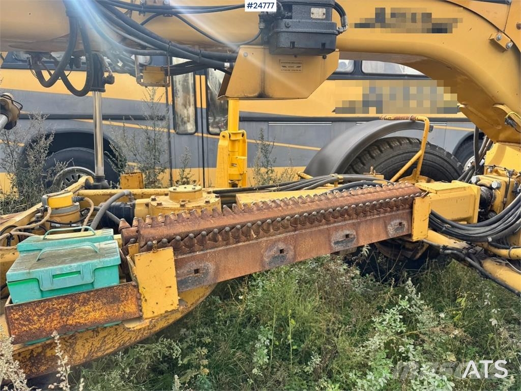 CAT 140M Greyderler