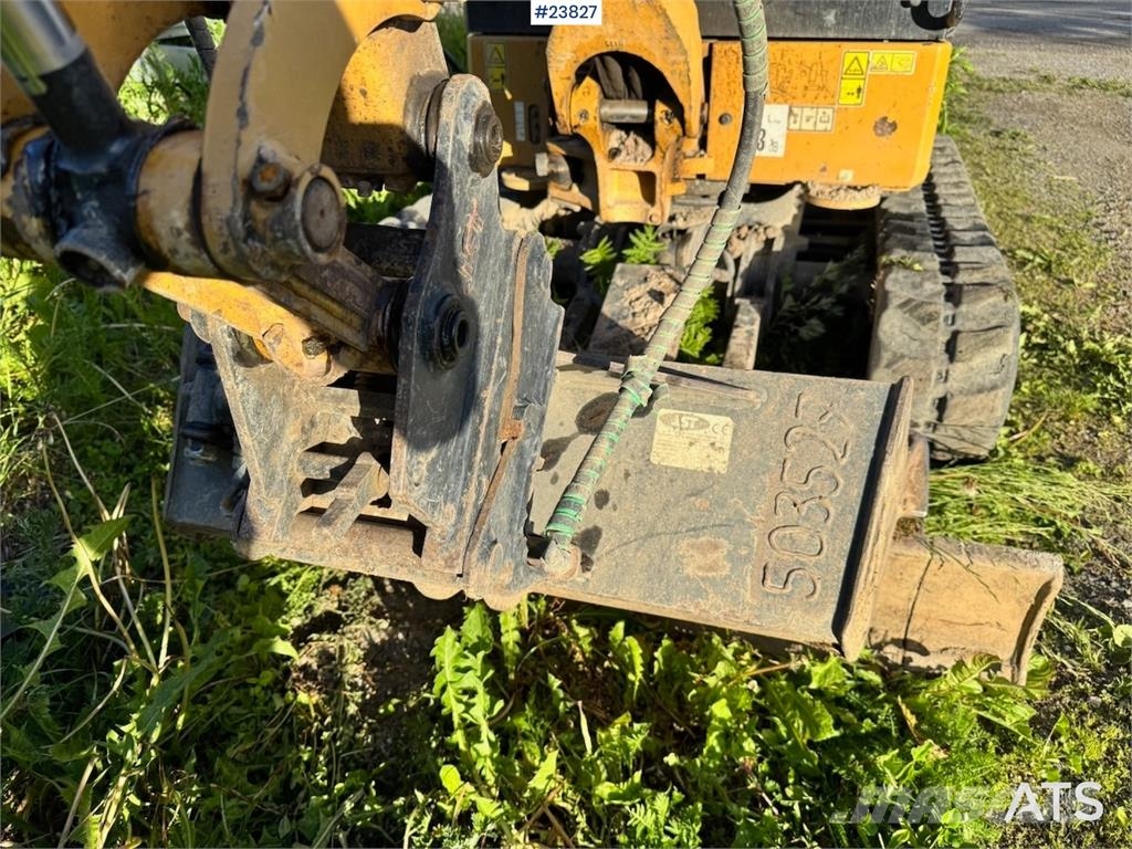 CAT 301.8 حفارات صغيرة أقل من 7 طن (حفارات صغيرة)