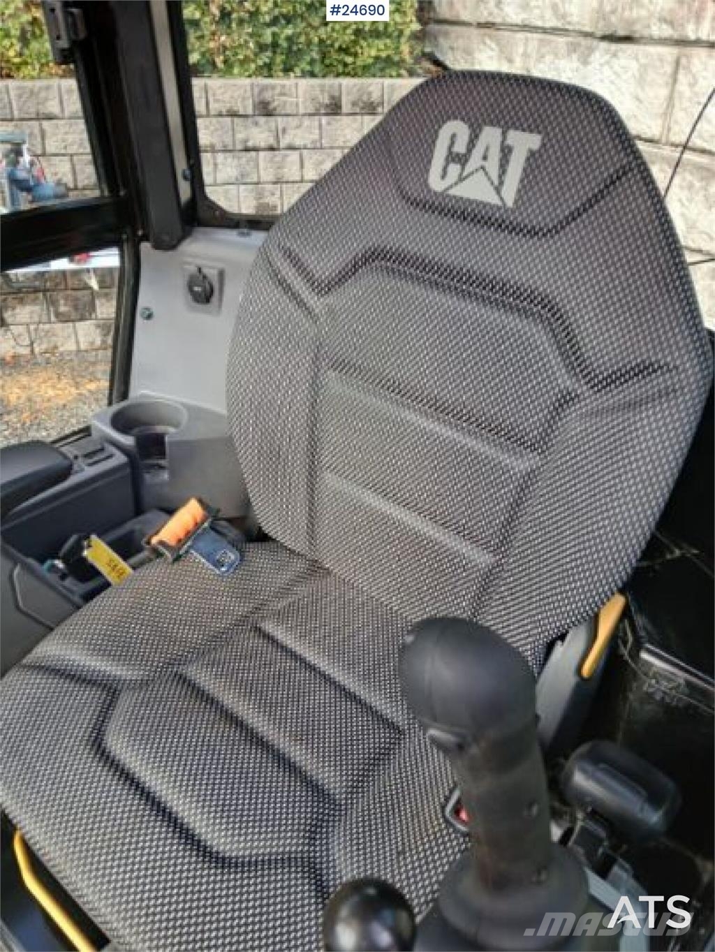 CAT 301.8 Excavator with hydraulic grading bucket, dig Beltegraver