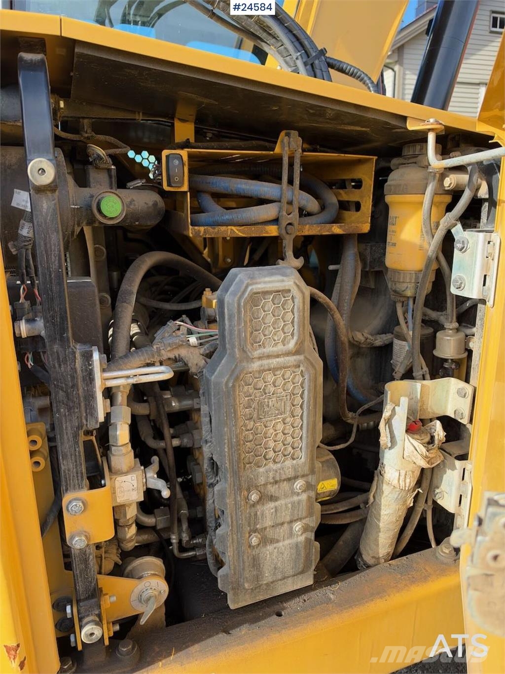 CAT 308 Tracked excavator with 3 buckets, tiltrotator Paletli ekskavatörler
