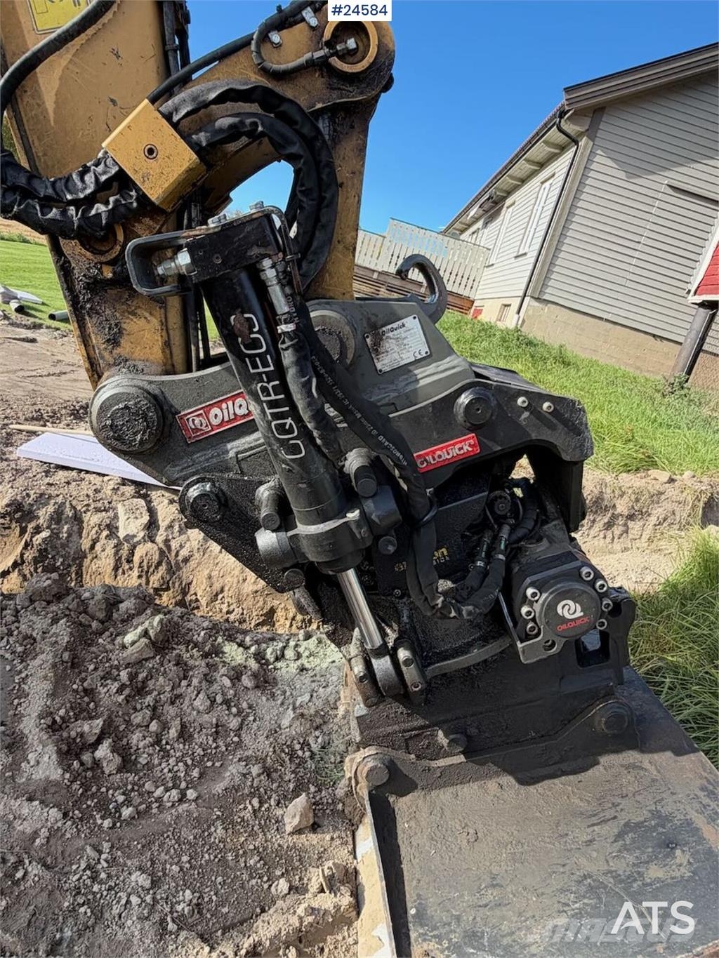 CAT 308 Tracked excavator with 3 buckets, tiltrotator Paletli ekskavatörler