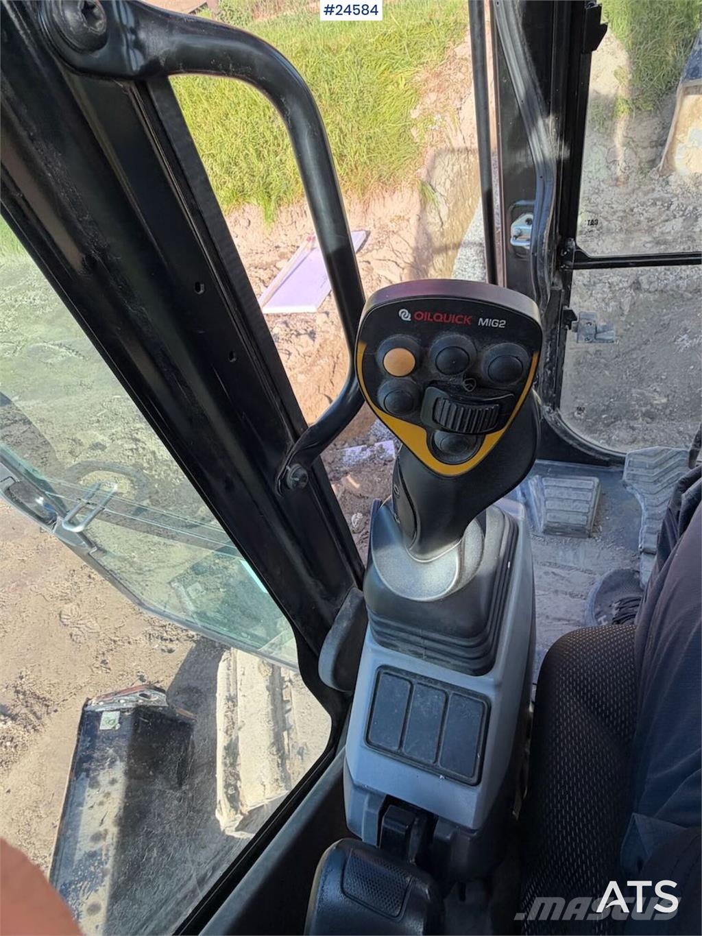 CAT 308 Tracked excavator with 3 buckets, tiltrotator Paletli ekskavatörler