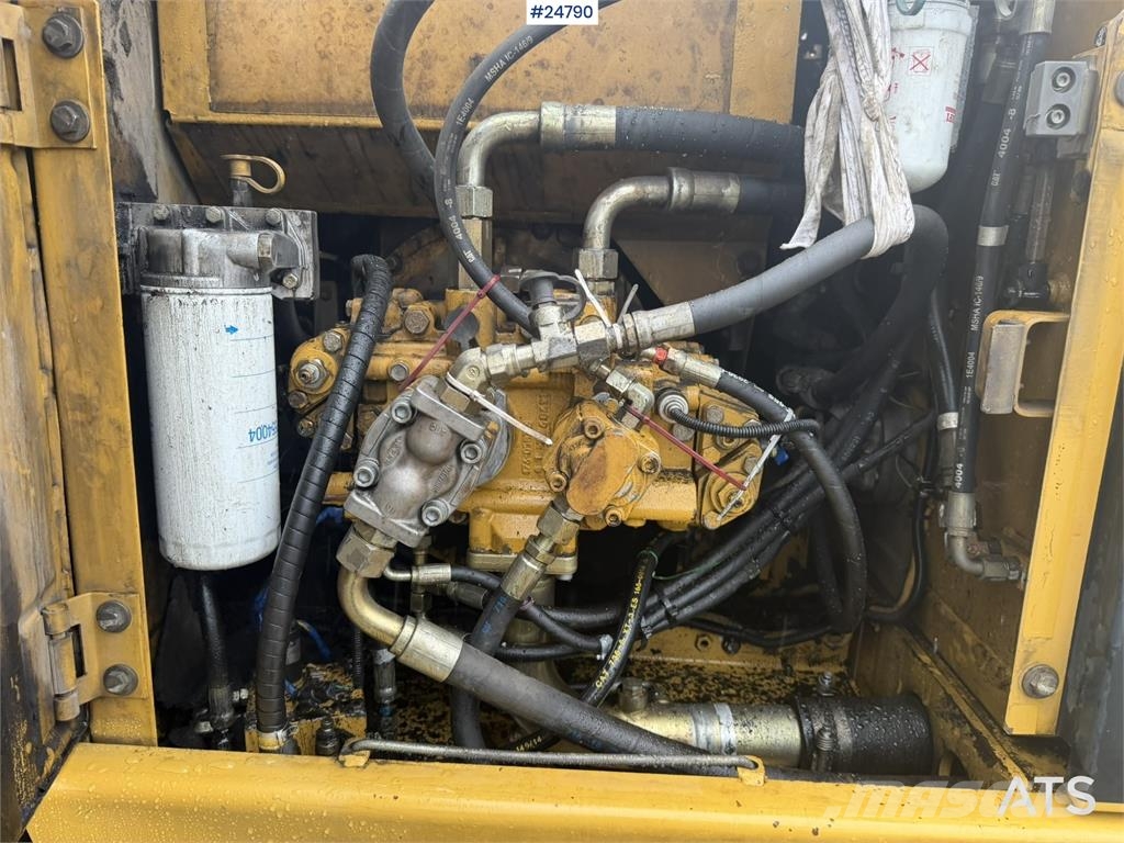 CAT 315C Excavator with digging bucket, hydraulic grad Crawler excavators