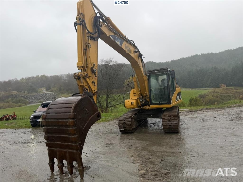 CAT 315C Excavator with digging bucket, hydraulic grad Crawler excavators