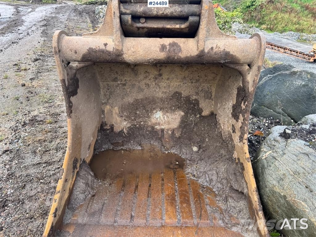 CAT 323DL Bageri gusjeničari