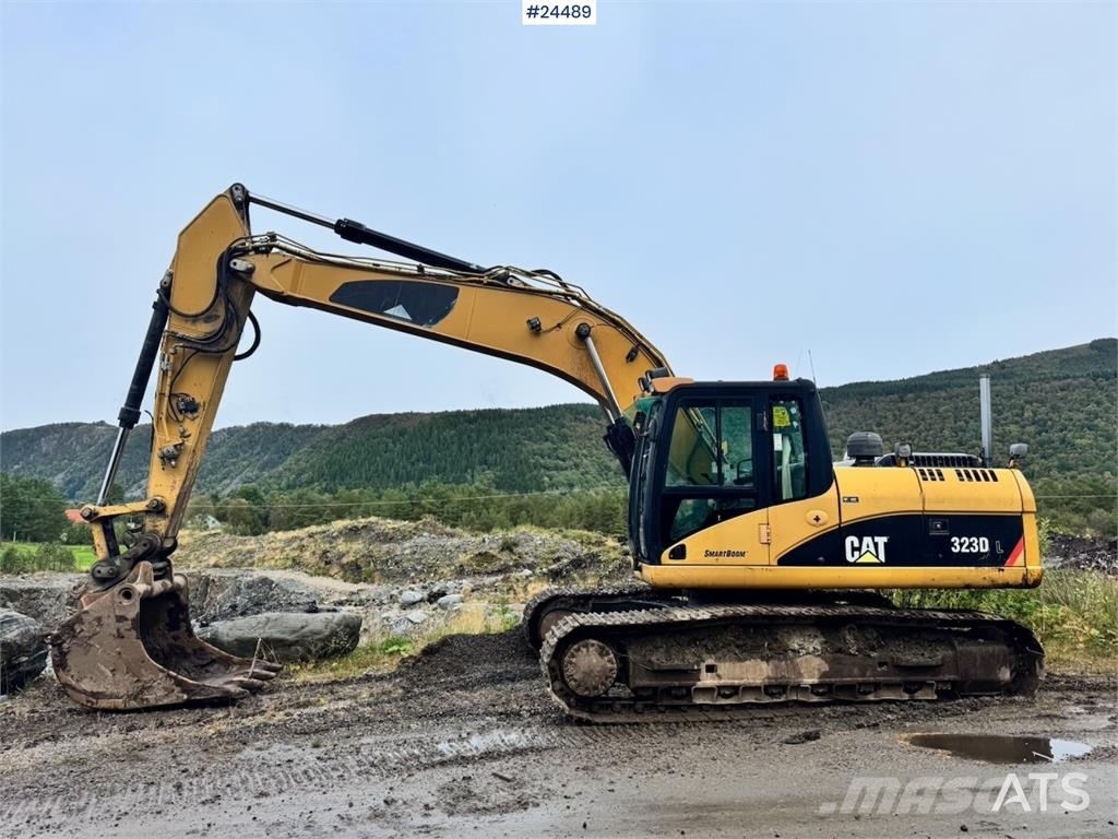 CAT 323DL Bageri gusjeničari