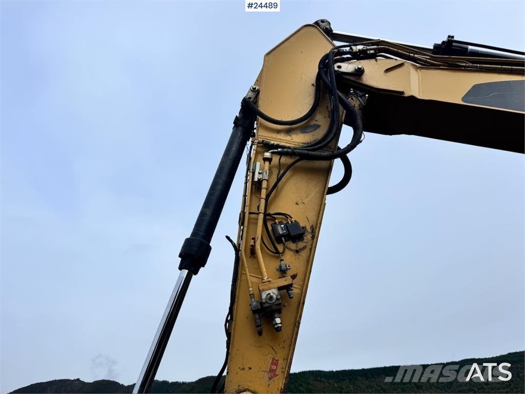 CAT 323DL Bageri gusjeničari