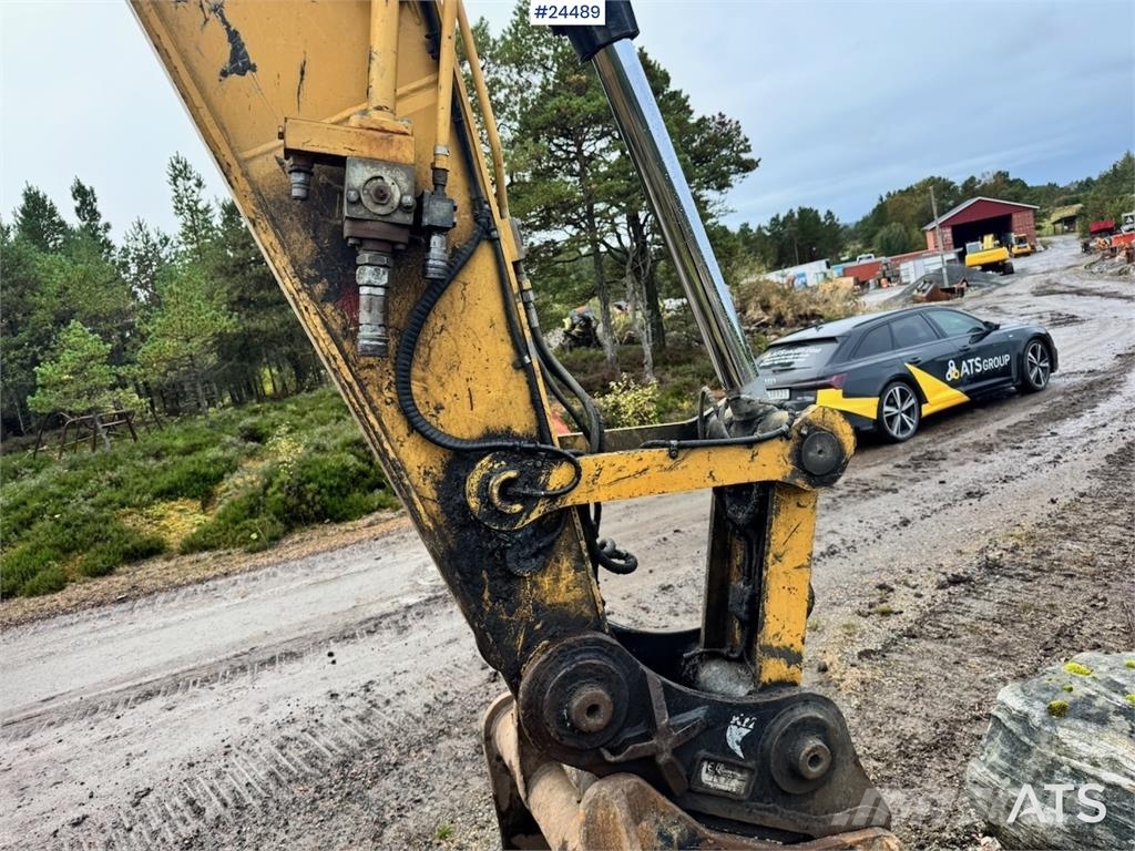 CAT 323DL Bageri gusjeničari