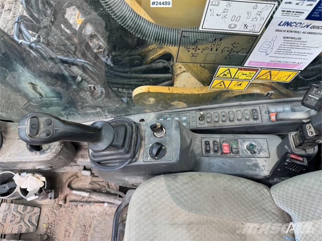CAT 323DL Bageri gusjeničari