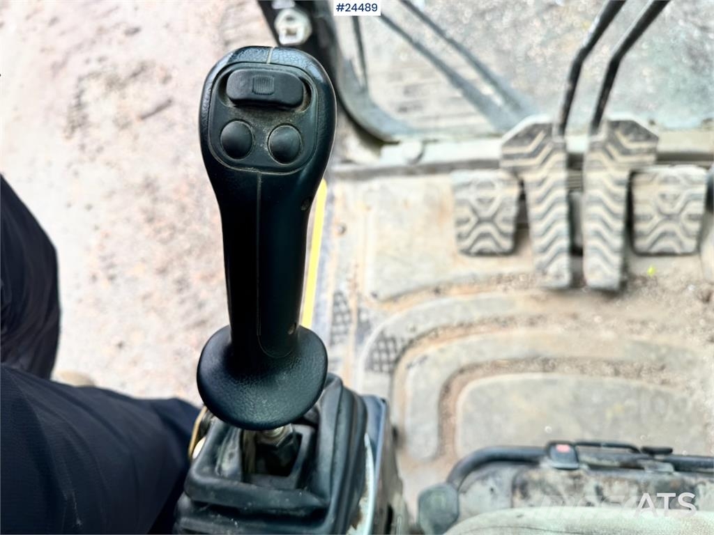 CAT 323DL Bageri gusjeničari