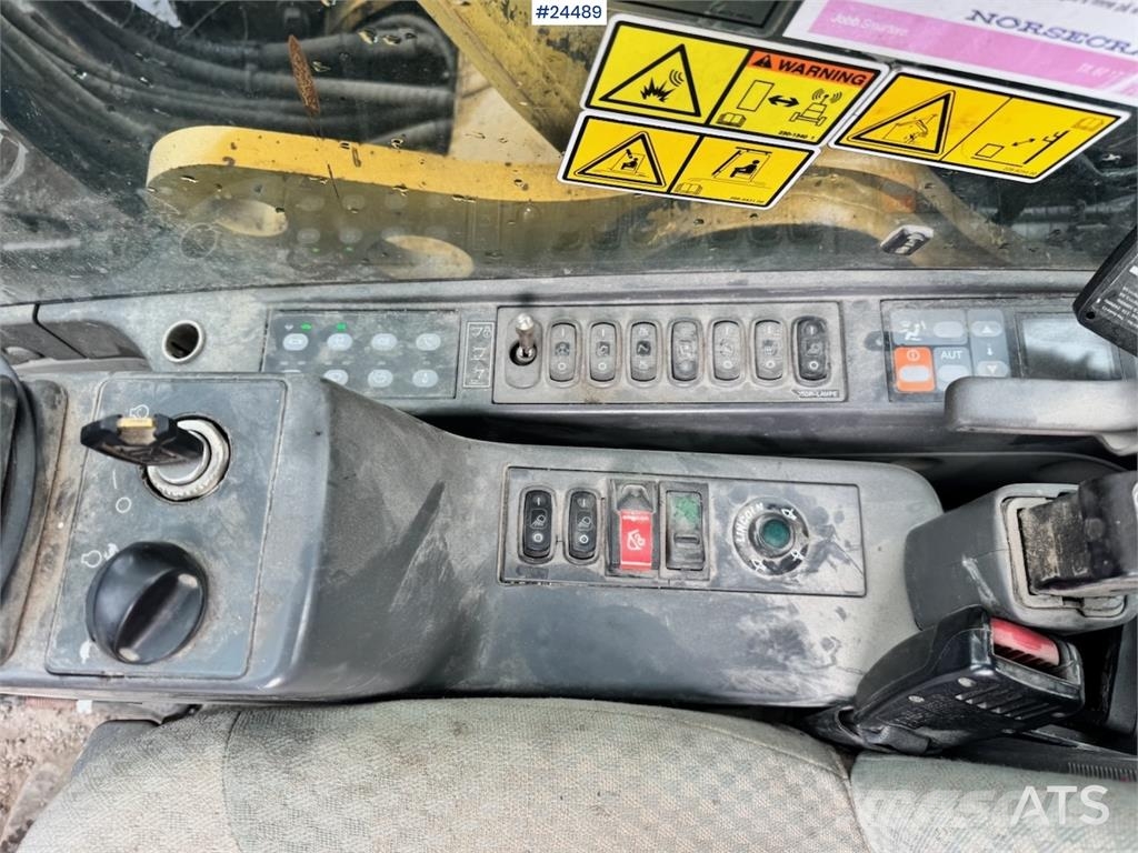 CAT 323DL Bageri gusjeničari