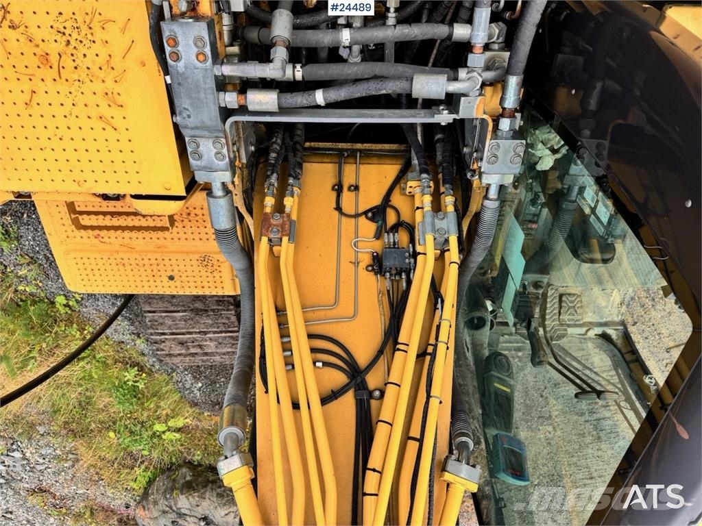 CAT 323DL Bageri gusjeničari