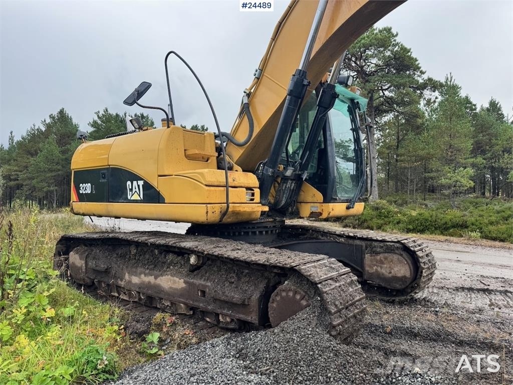 CAT 323DL Bageri gusjeničari