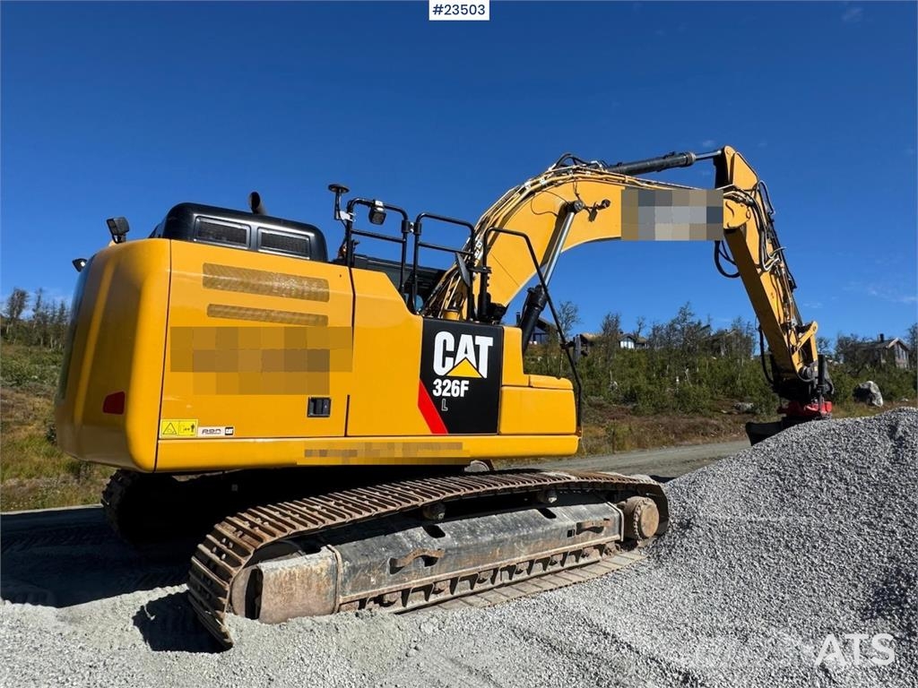 CAT 326FL Excavator – R8 Rototilt and 2 Buckets حفارات زحافة