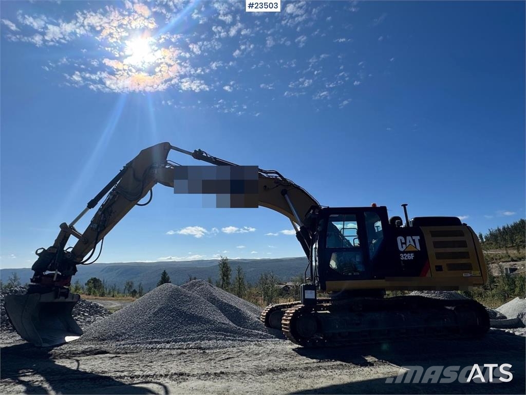 CAT 326FL Excavator – R8 Rototilt and 2 Buckets حفارات زحافة
