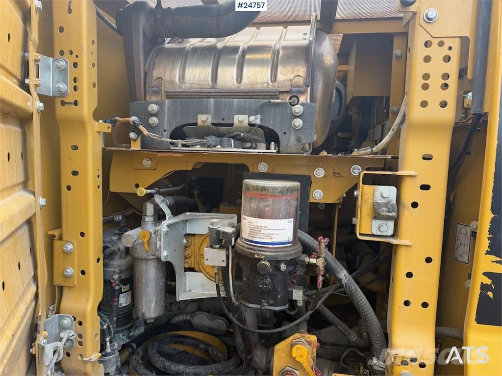CAT 330 Beltegraver