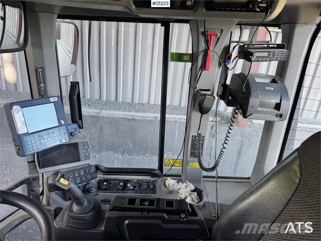 CAT 930 K Pale gommate