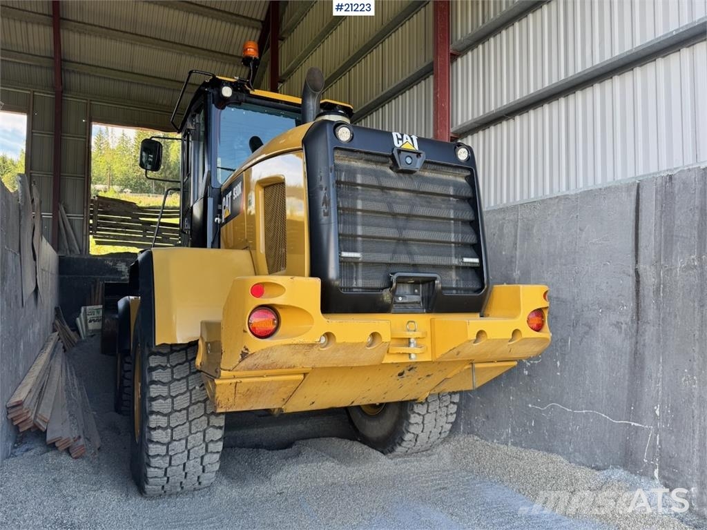 CAT 930 K Pale gommate