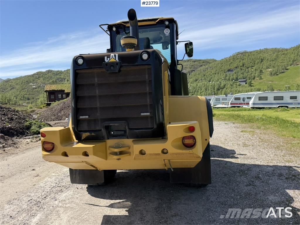 CAT 930 M wheel loader with bucket Iekrāvēji uz riteņiem