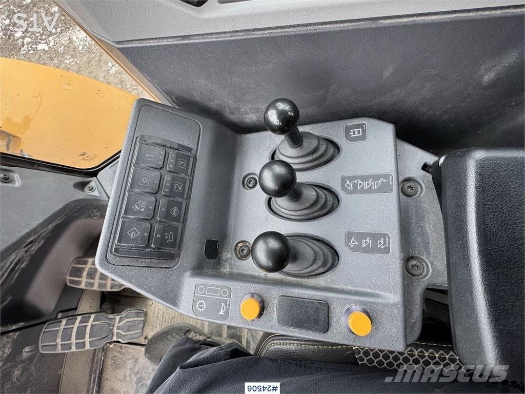 CAT 966 Wheel Loader – Bucket and Weighing System – 50 Naudoti ratiniai krautuvai