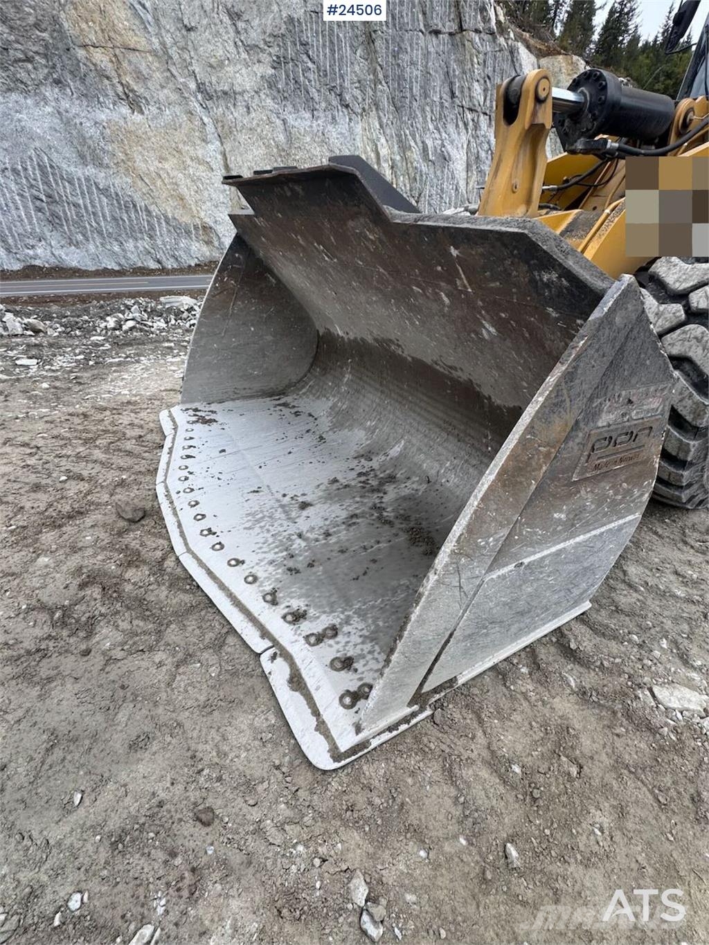 CAT 966 Wheel Loader – Bucket and Weighing System – 50 Naudoti ratiniai krautuvai