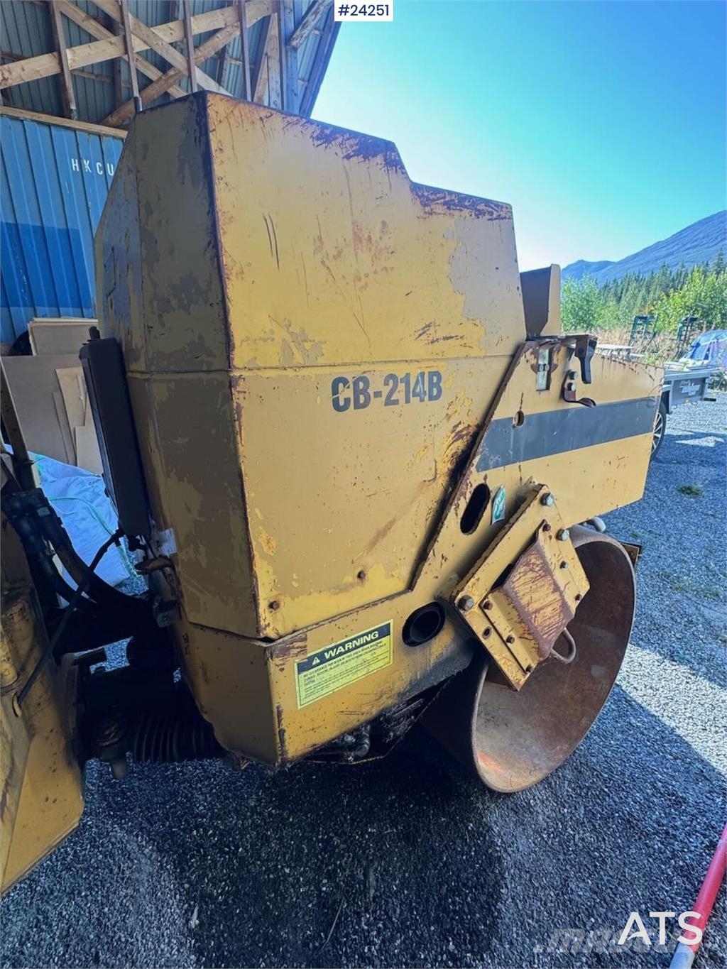 CAT CB-214B Vibratory Roller مداحل