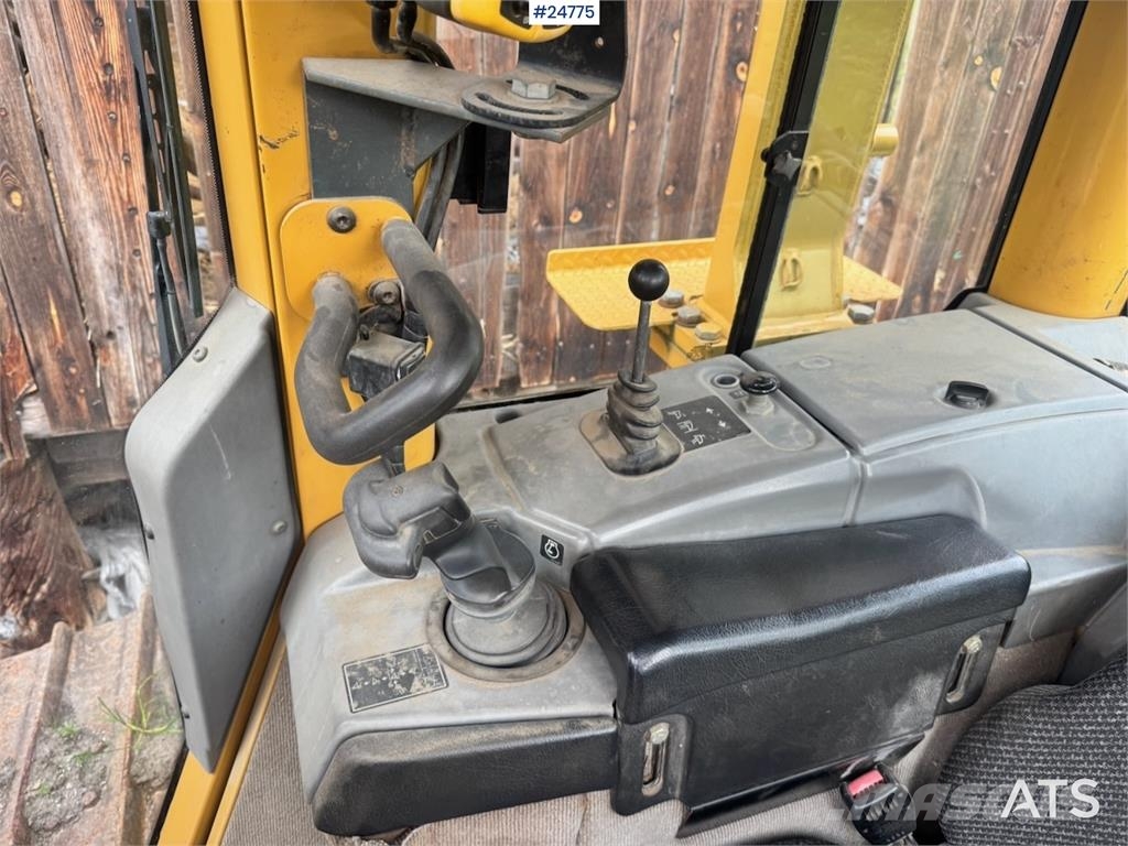 CAT D5N LGP Paletli dozerler