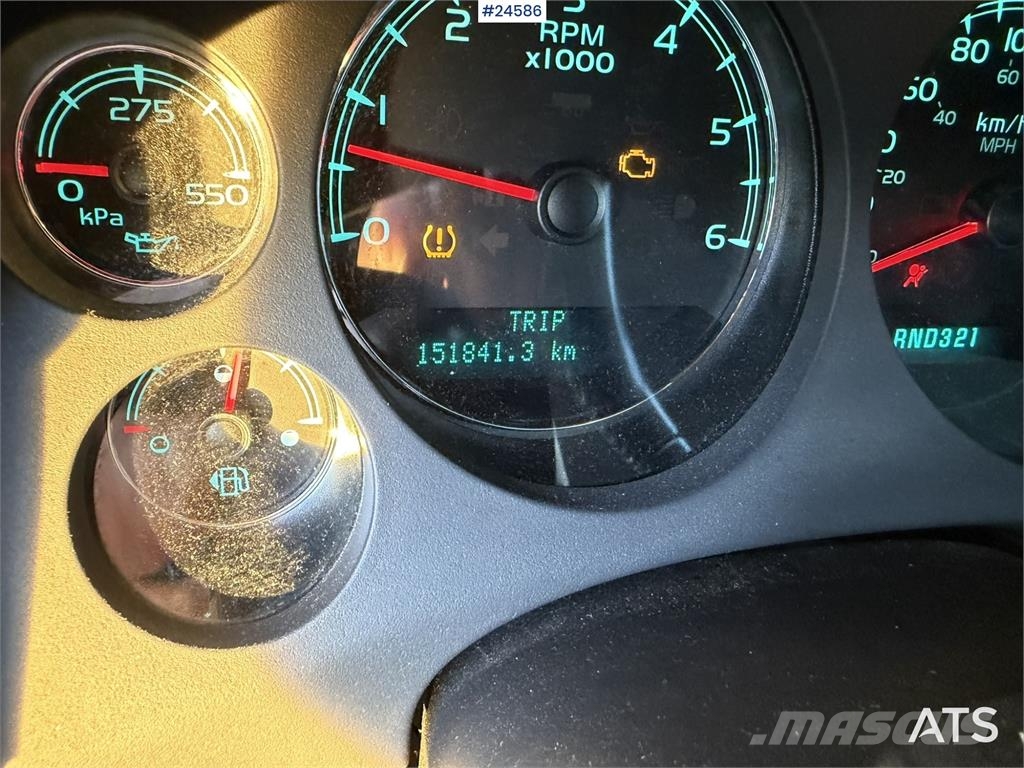 Chevrolet Suburban 4x4 Van – Petrol/Gas – Low Mileage Voiture