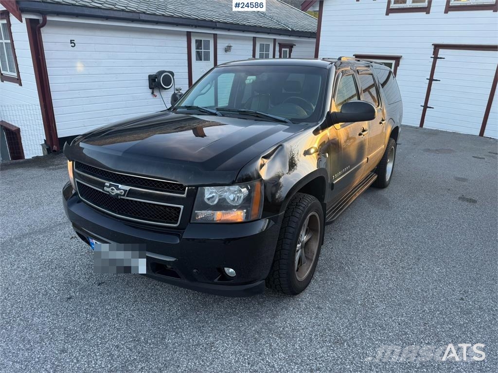 Chevrolet Suburban 4x4 Van – Petrol/Gas – Low Mileage Voiture