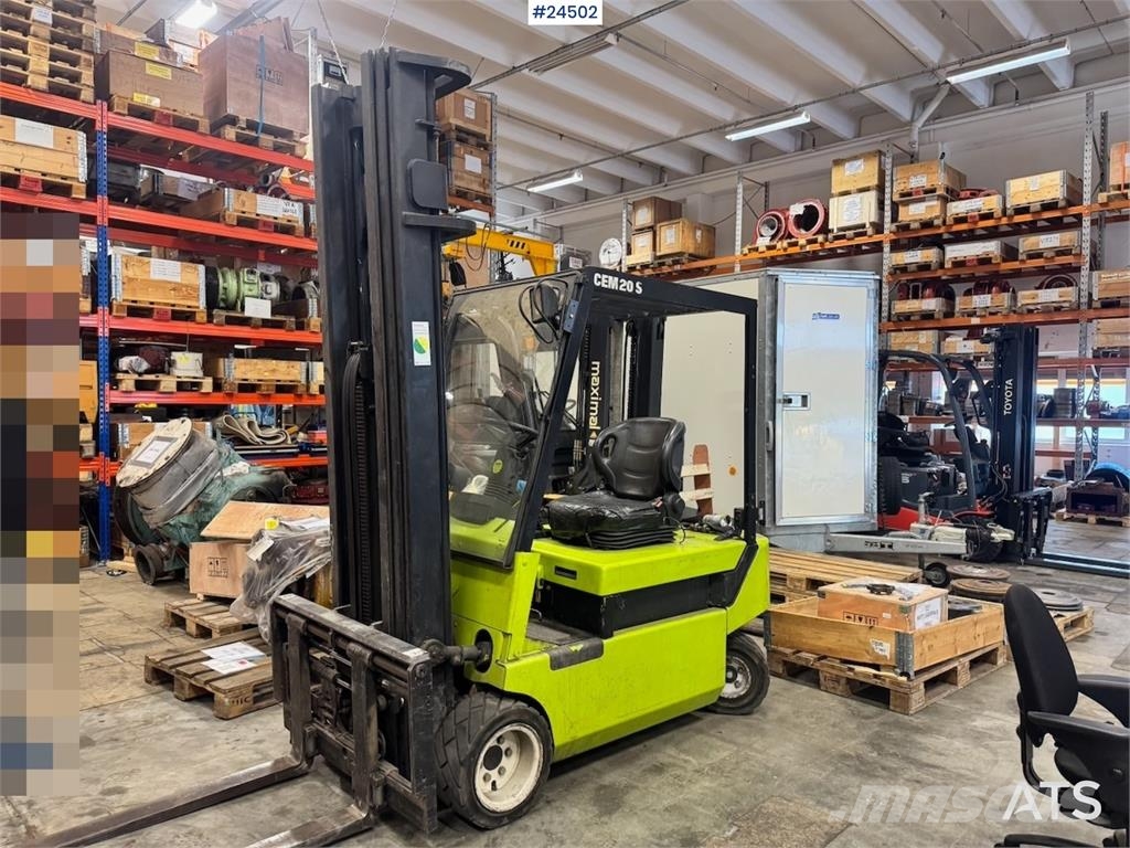 Clark CEM20S Forklift – Requires New Battery Akumulátorové vozíky