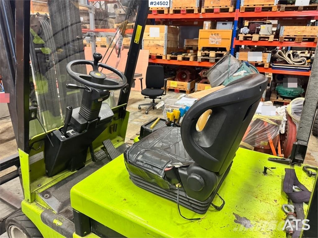 Clark CEM20S Forklift – Requires New Battery Akumulátorové vozíky