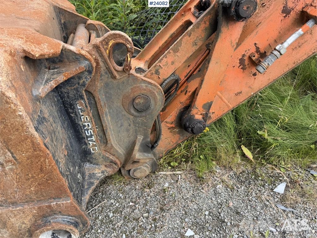 Daewoo SL220LC-V Excavator with Tooth Bucket Εκσκαφείς με ερπύστριες