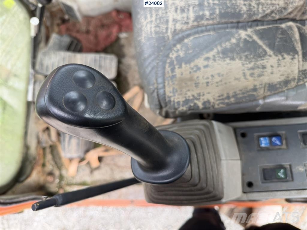 Daewoo SL220LC-V Excavator with Tooth Bucket Εκσκαφείς με ερπύστριες