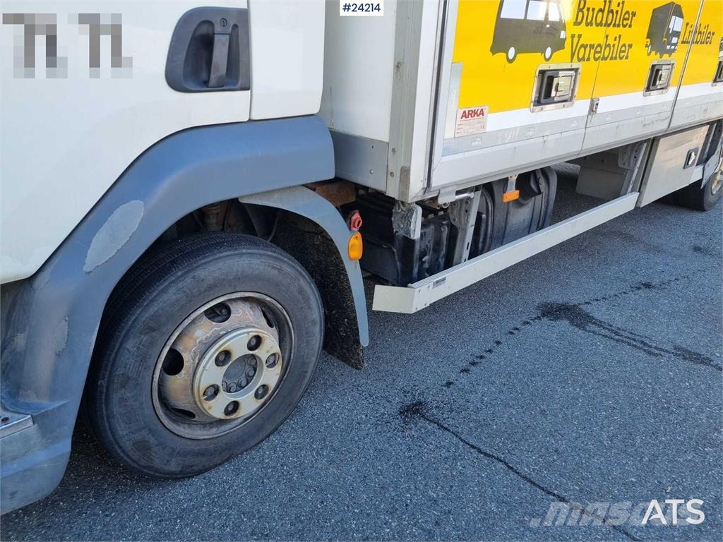 DAF LF 180 FA with side opening and lift Skříňová nástavba