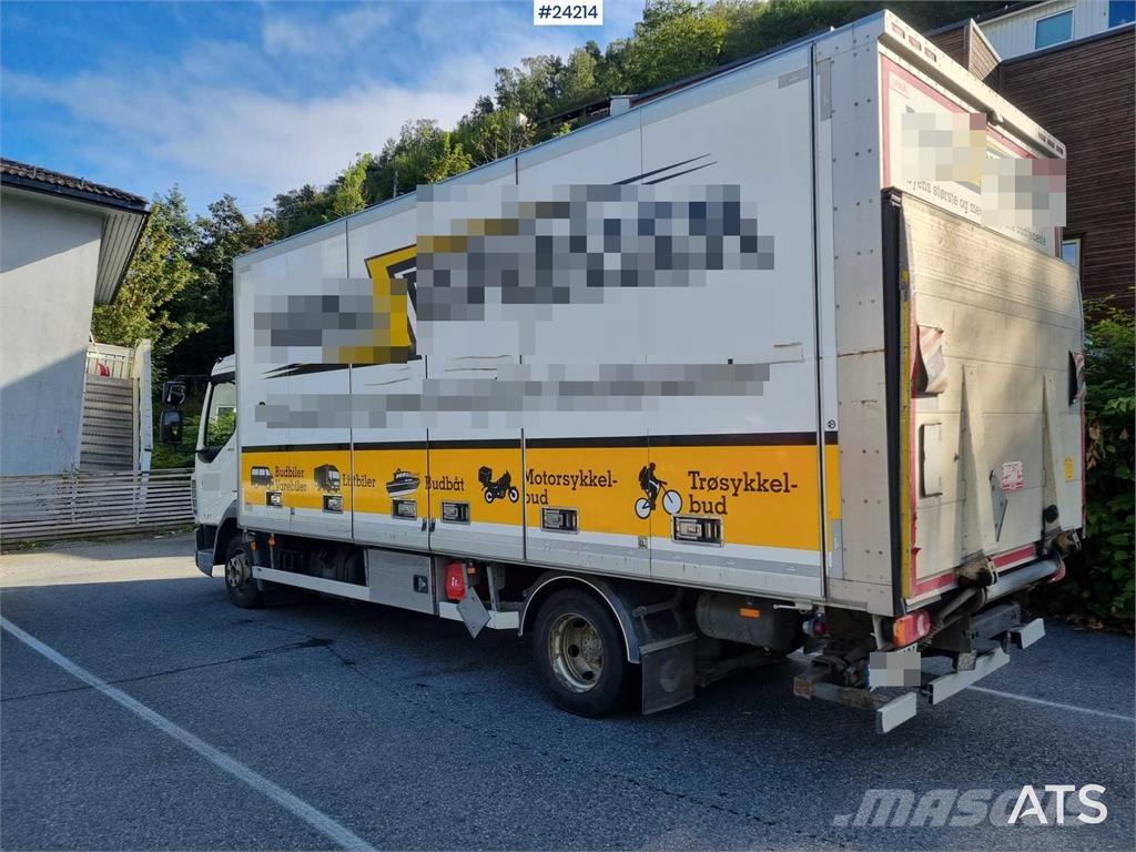DAF LF 180 FA with side opening and lift Skříňová nástavba