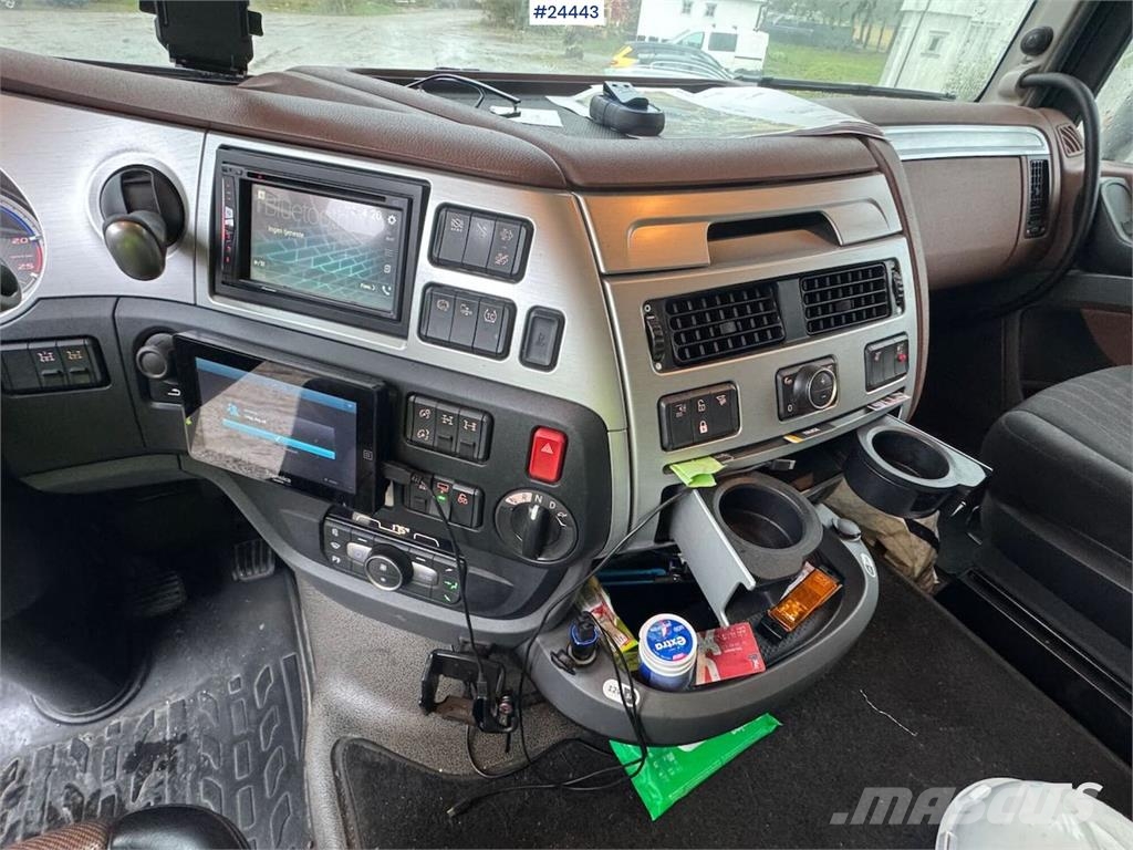 DAF XF530 6x4 Tractor Unit with Ekeri Box Semi-Trailer Vilcēji