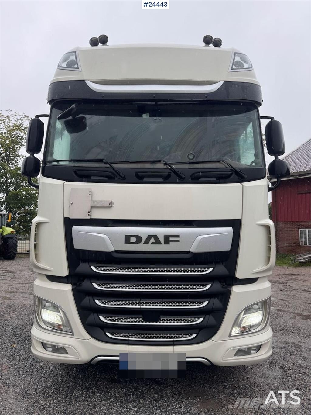 DAF XF530 6x4 Tractor Unit with Ekeri Box Semi-Trailer Vilcēji