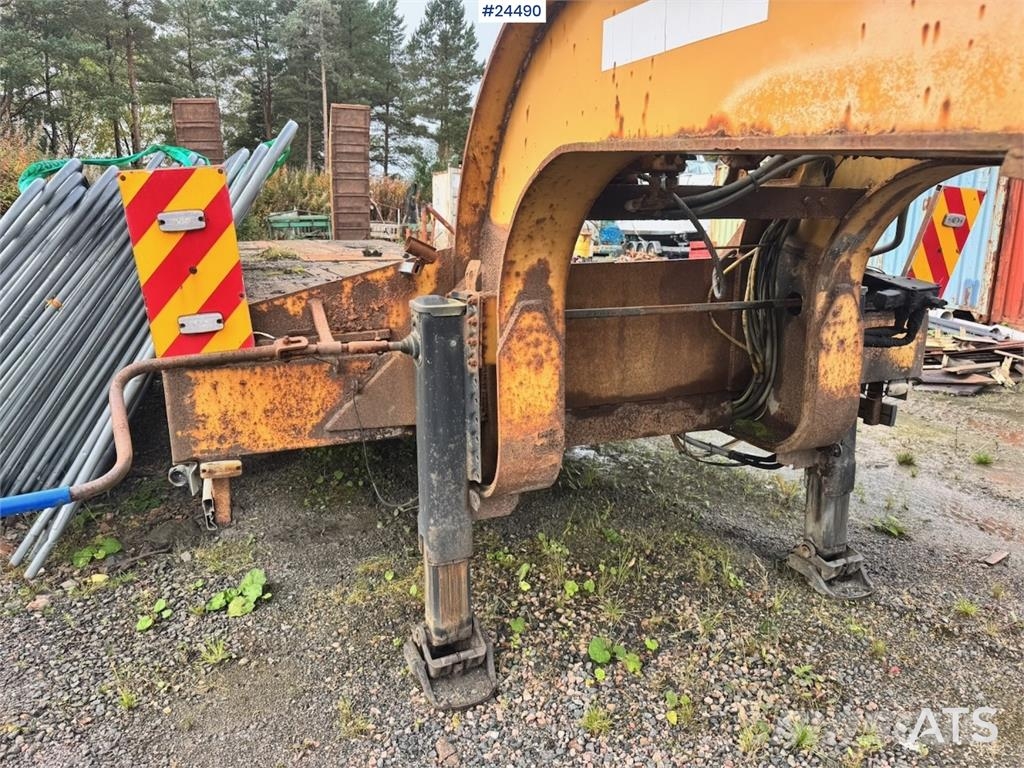 Damm 4-Axle Machinery Trailer with Hydraulic Ramps Maskinhenger
