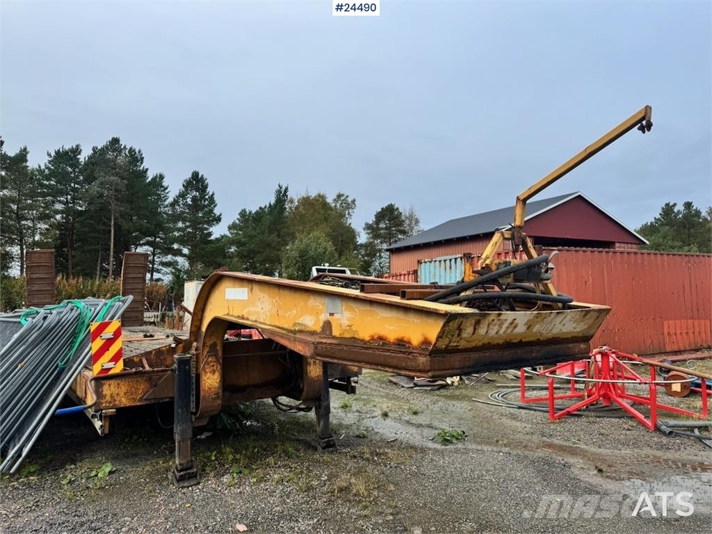 Damm 4-Axle Machinery Trailer with Hydraulic Ramps Maskinhenger