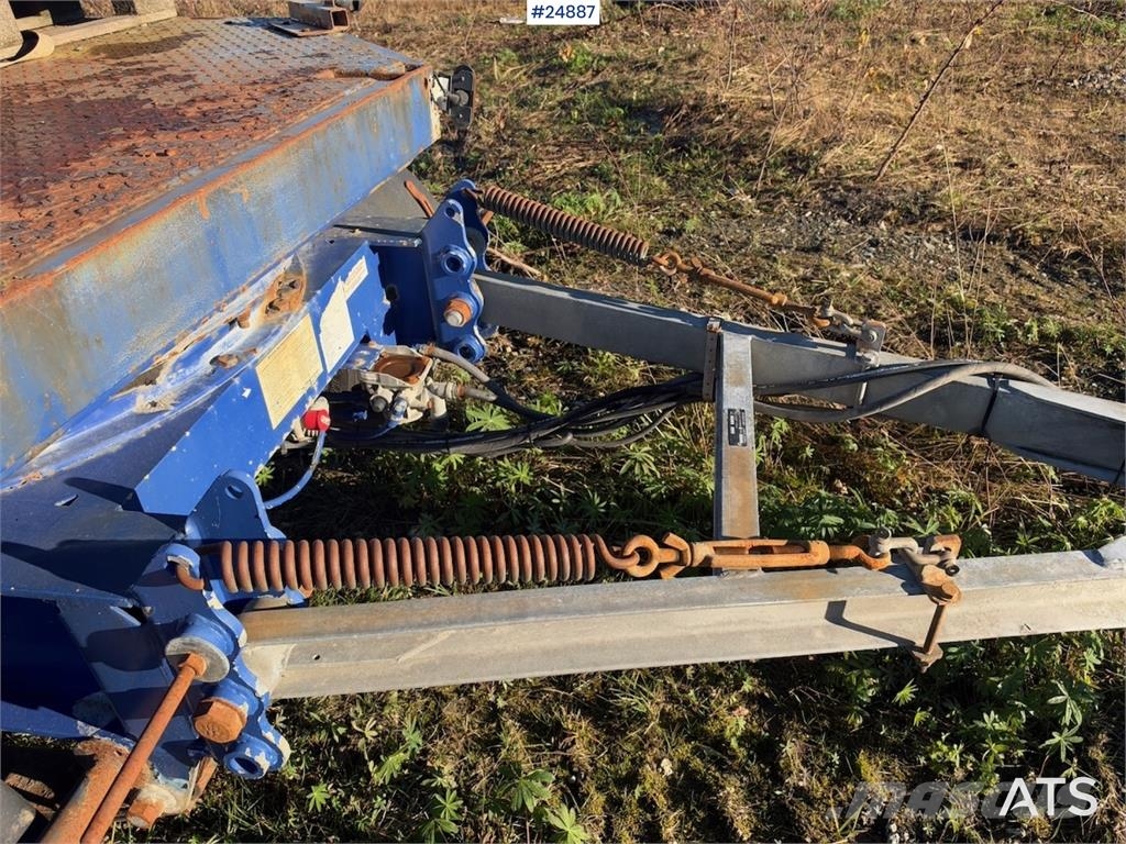 Damm machinery trailer with hydraulic ramps – Delivered Remorque surbaissée