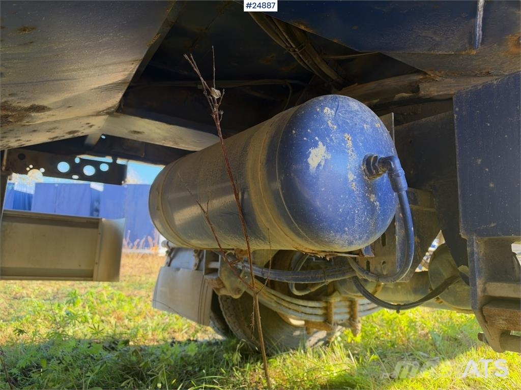 Damm machinery trailer with hydraulic ramps – Delivered Remorque surbaissée