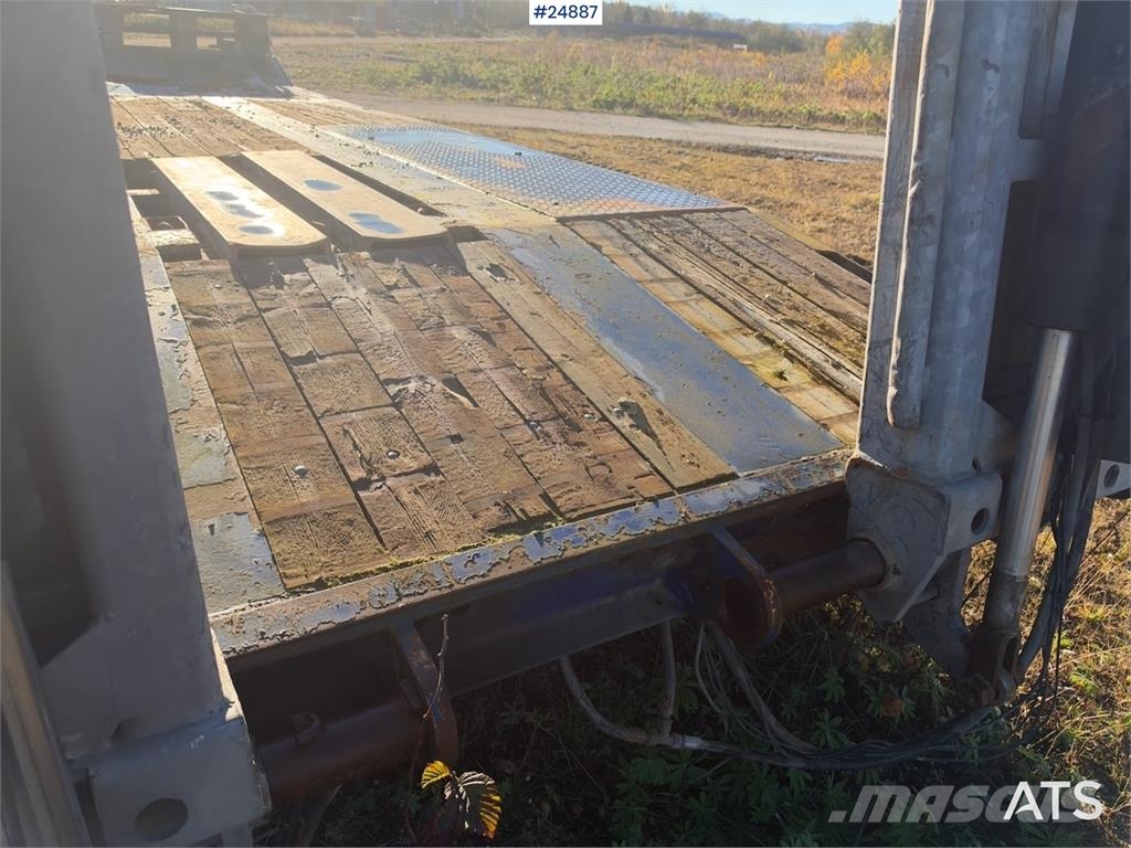 Damm machinery trailer with hydraulic ramps – Delivered Remorque surbaissée